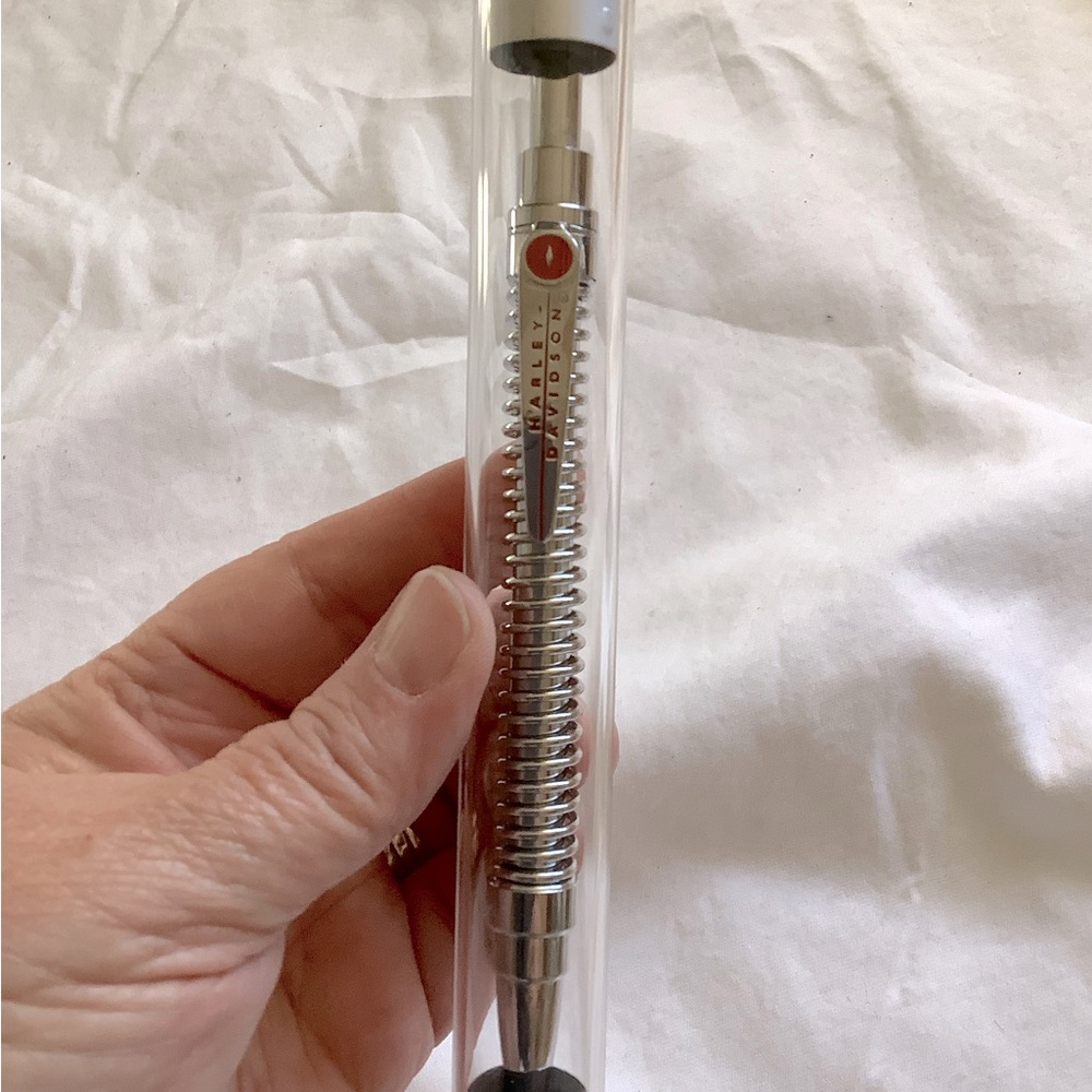 Harley-Davidson NWT writing pen “spring” hardware designed
